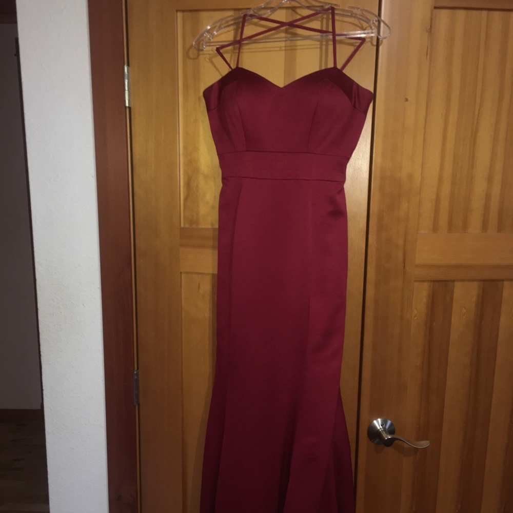 mermaid-style prom dress